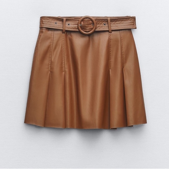 NWOT ZARA faux leather pleated mini skirt - Picture 7 of 8